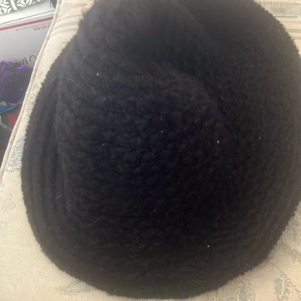 FINAL MARKDOWN Apt 9 knit hat